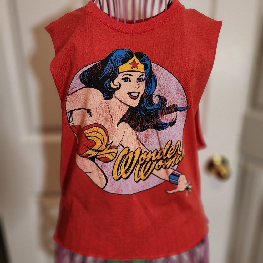 NWT - DC Comics Originals - Wonder Woman Sleeveless T-shirt